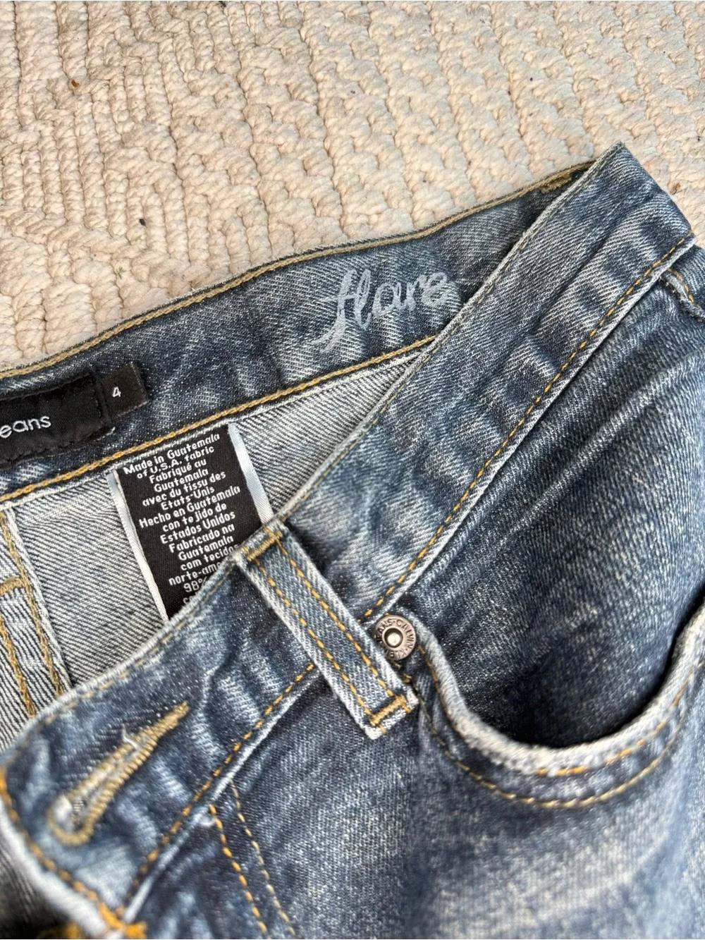 Calvin Klein Jeans Y2K Blue Flare Leg Denim Jeans Mid Rise Size 4 Vintage